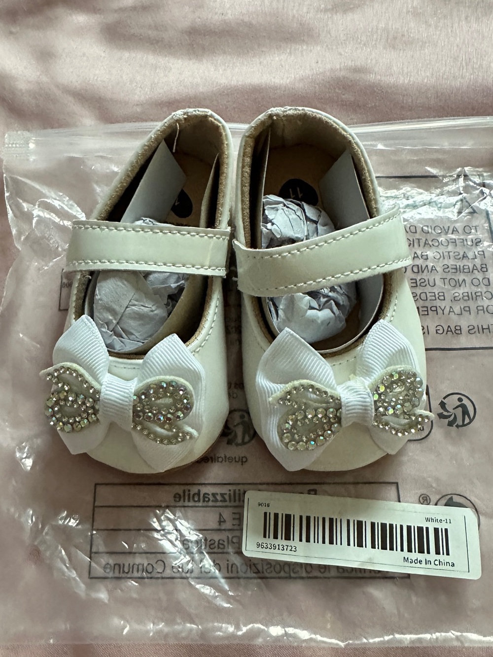 baby shoes White Bow-Accent